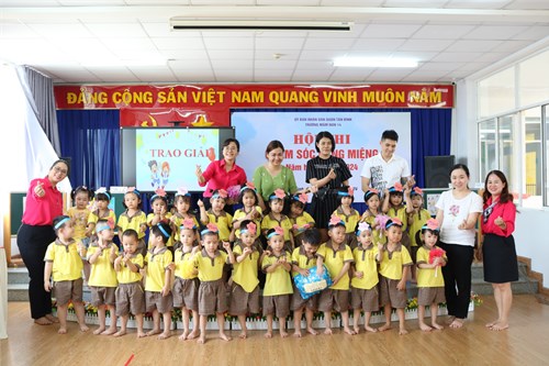Lớp Mầm 1 tham dự hội thi chăm sóc răng miệng năm học 2023-2024